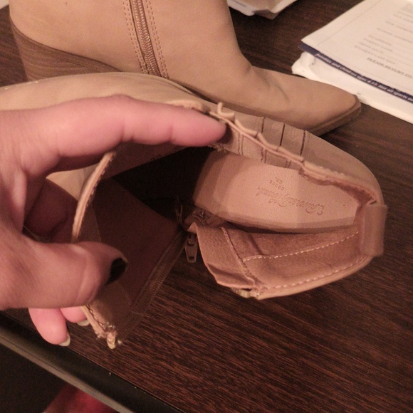 Universal Thread Boots - Picture 5 of 7